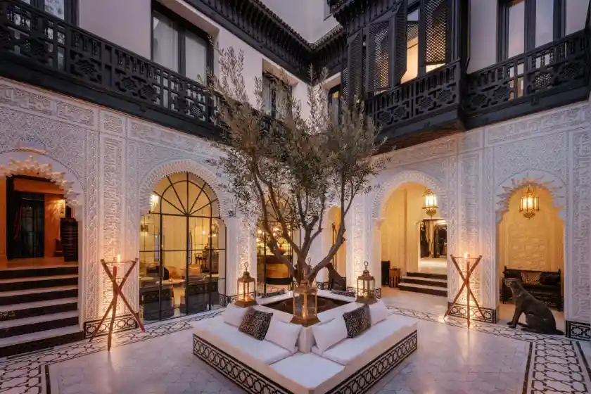 4 Days Tour from Agadir to Marrakech via Zagora and Ait Ben Haddou